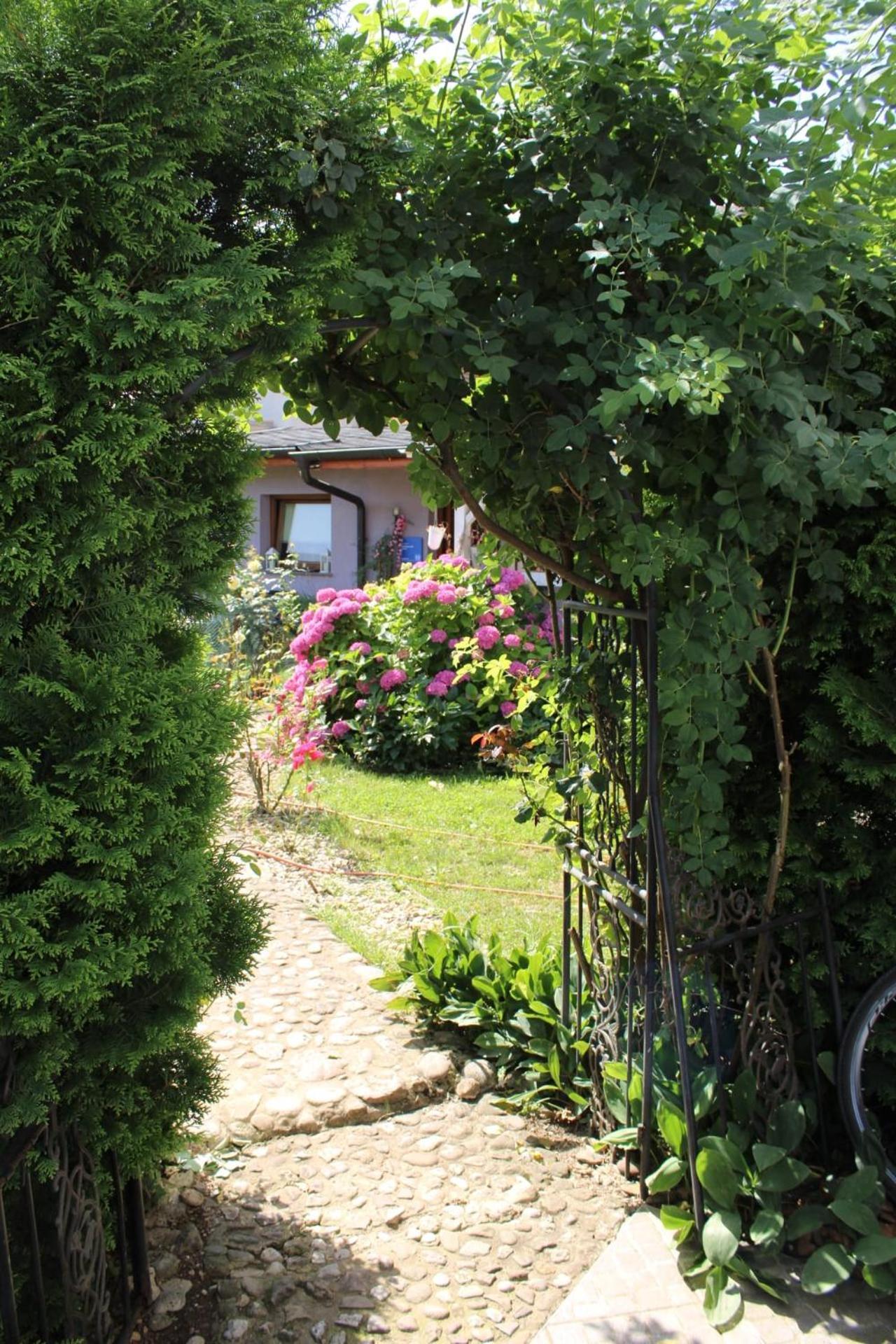 Art Room With Outdoor Living Ljubljana Exterior photo